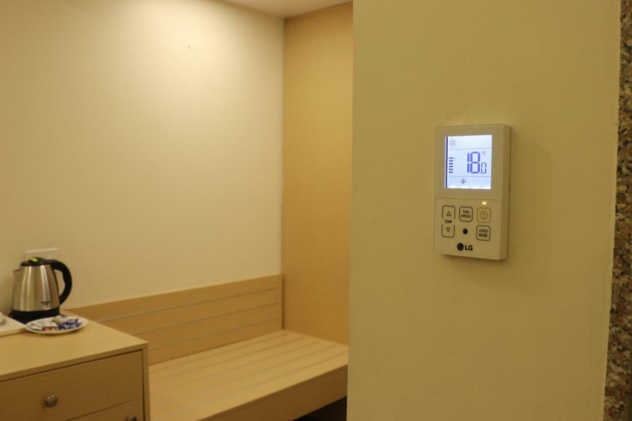 Hotel Le Amor Kota  Bagian luar foto